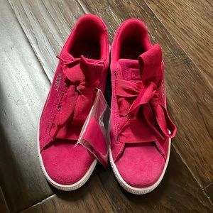 NWOT Puma Suede Fuchsia Sneakers